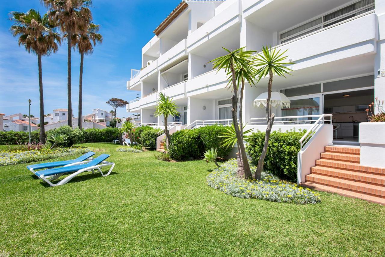 Frontline Beach Apartment Miraflores Sitio de Calahonda Ngoại thất bức ảnh