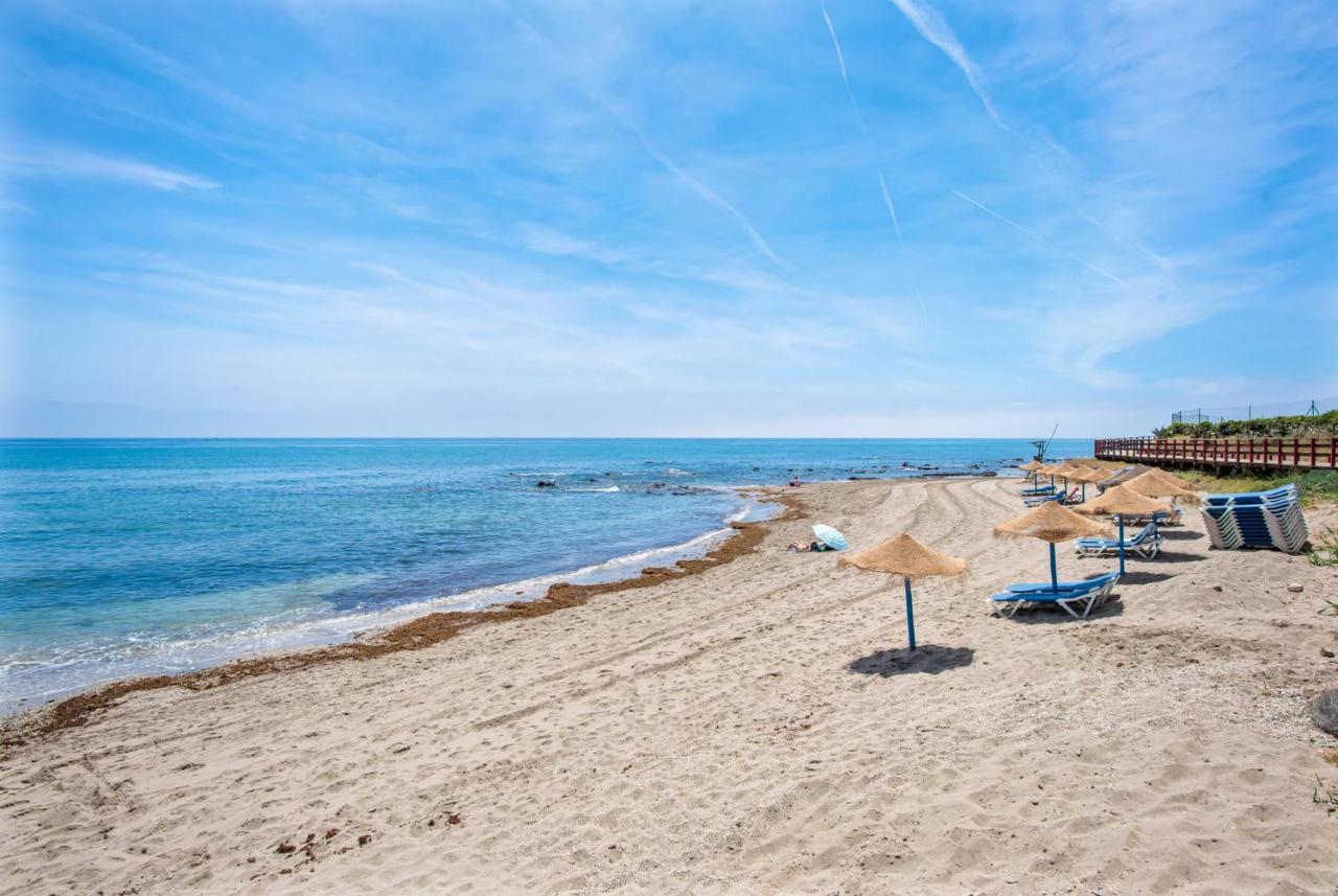 Frontline Beach Apartment Miraflores Sitio de Calahonda Ngoại thất bức ảnh