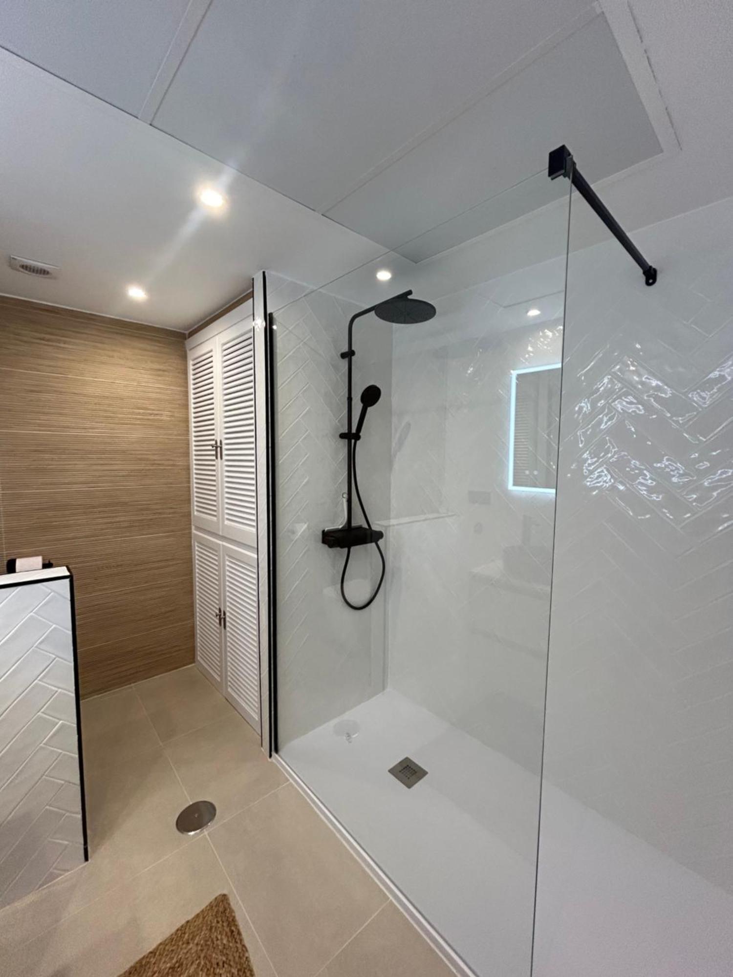 Frontline Beach Apartment Miraflores Sitio de Calahonda Ngoại thất bức ảnh